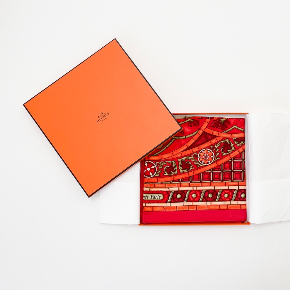 RARE! NOWT Hermes Scarf "Lumbers de Paris" in Red - Picture 3 of 13
